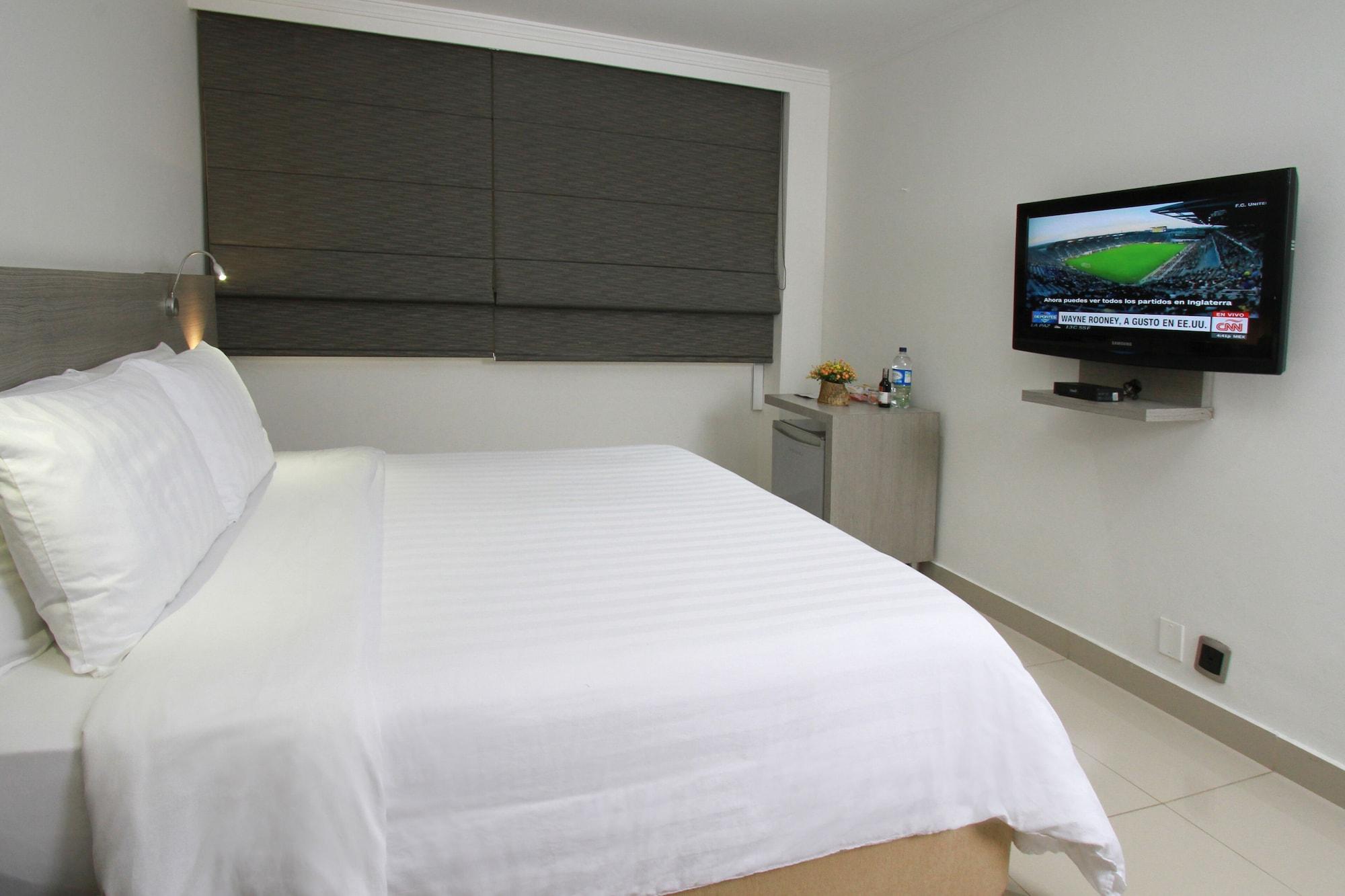 Hotel Barranquilla Plaza Exterior photo A bedroom at the hotel