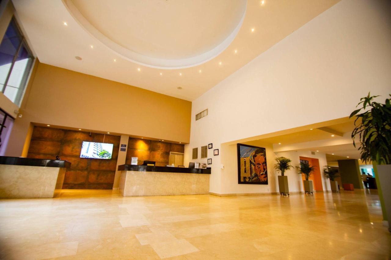 Hotel Barranquilla Plaza Exterior photo Lobby