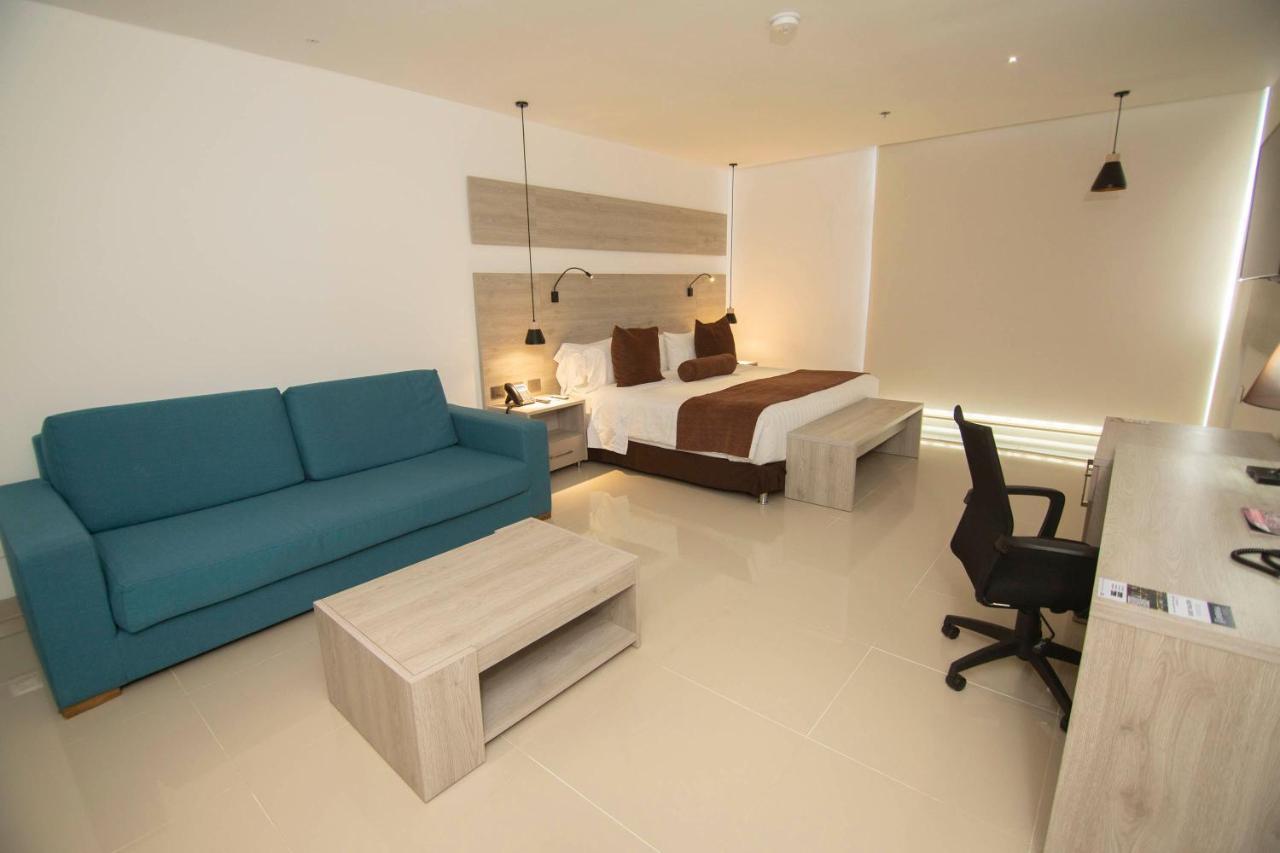 Hotel Barranquilla Plaza Exterior photo A room at the hotel