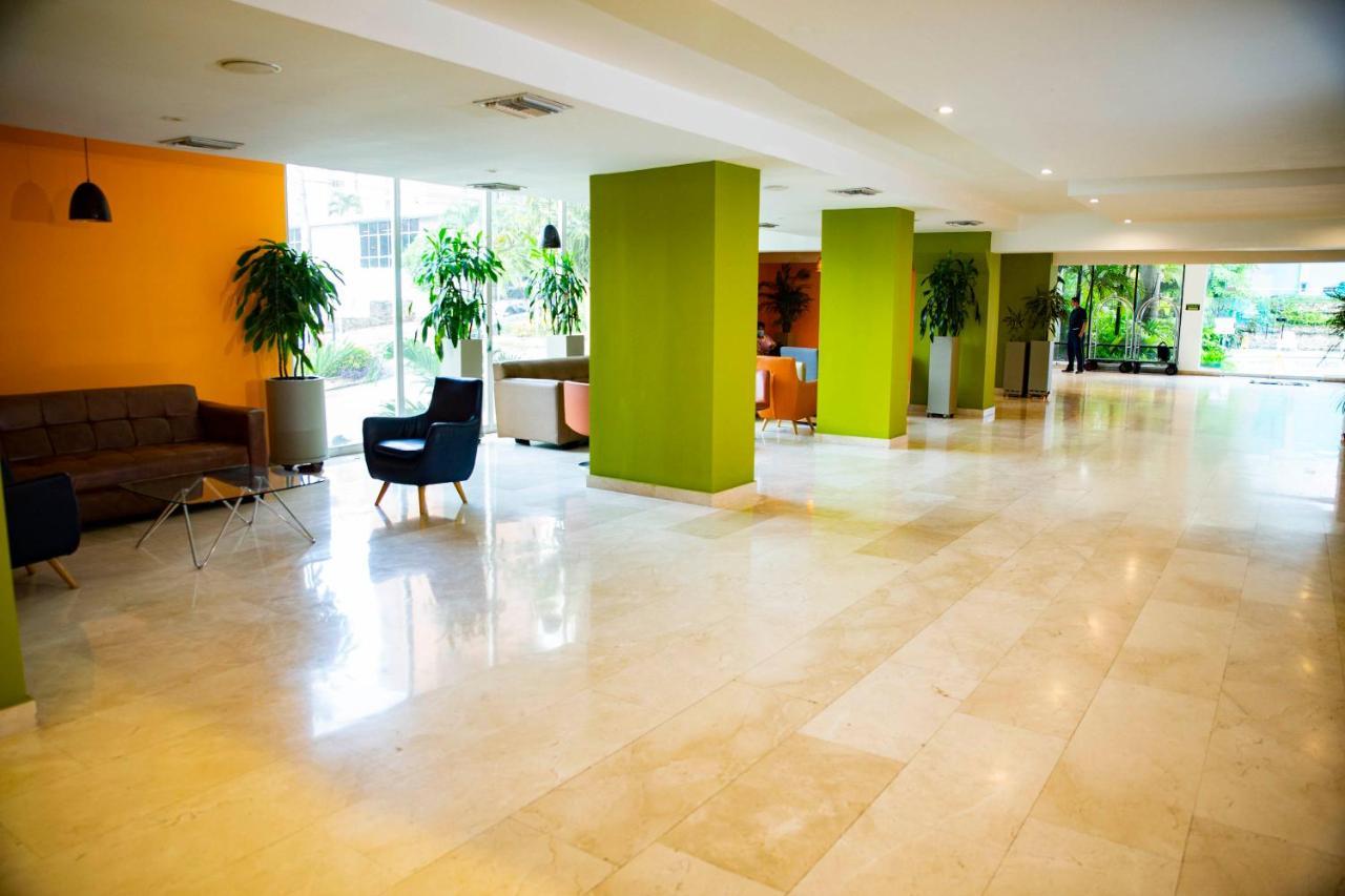 Hotel Barranquilla Plaza Exterior photo Lobby