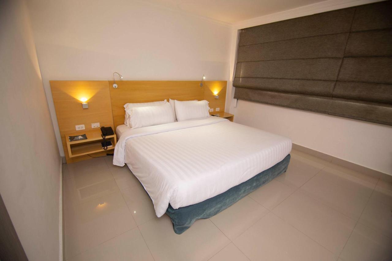 Hotel Barranquilla Plaza Exterior photo A bedroom at the hotel