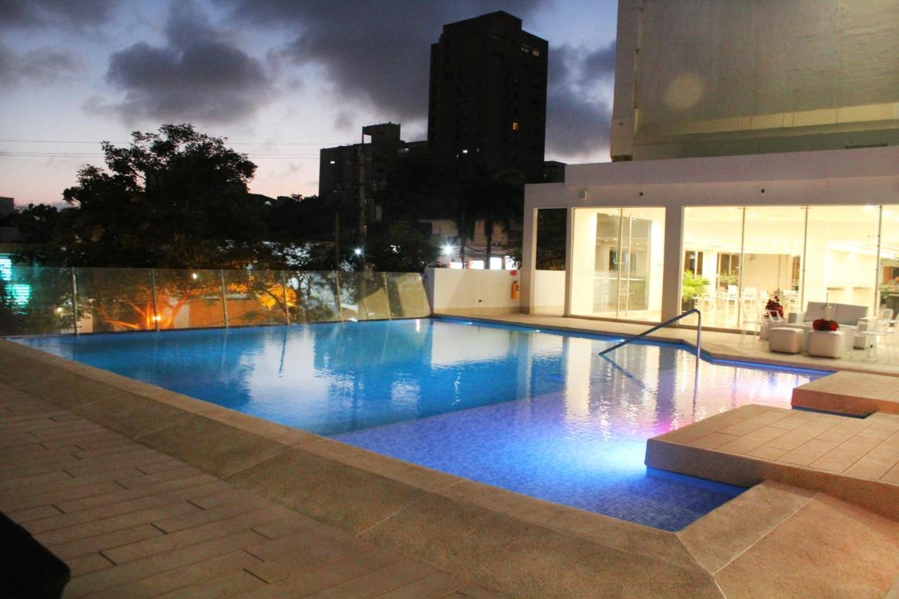 Hotel Barranquilla Plaza Exterior photo The swimming pool at the hotel