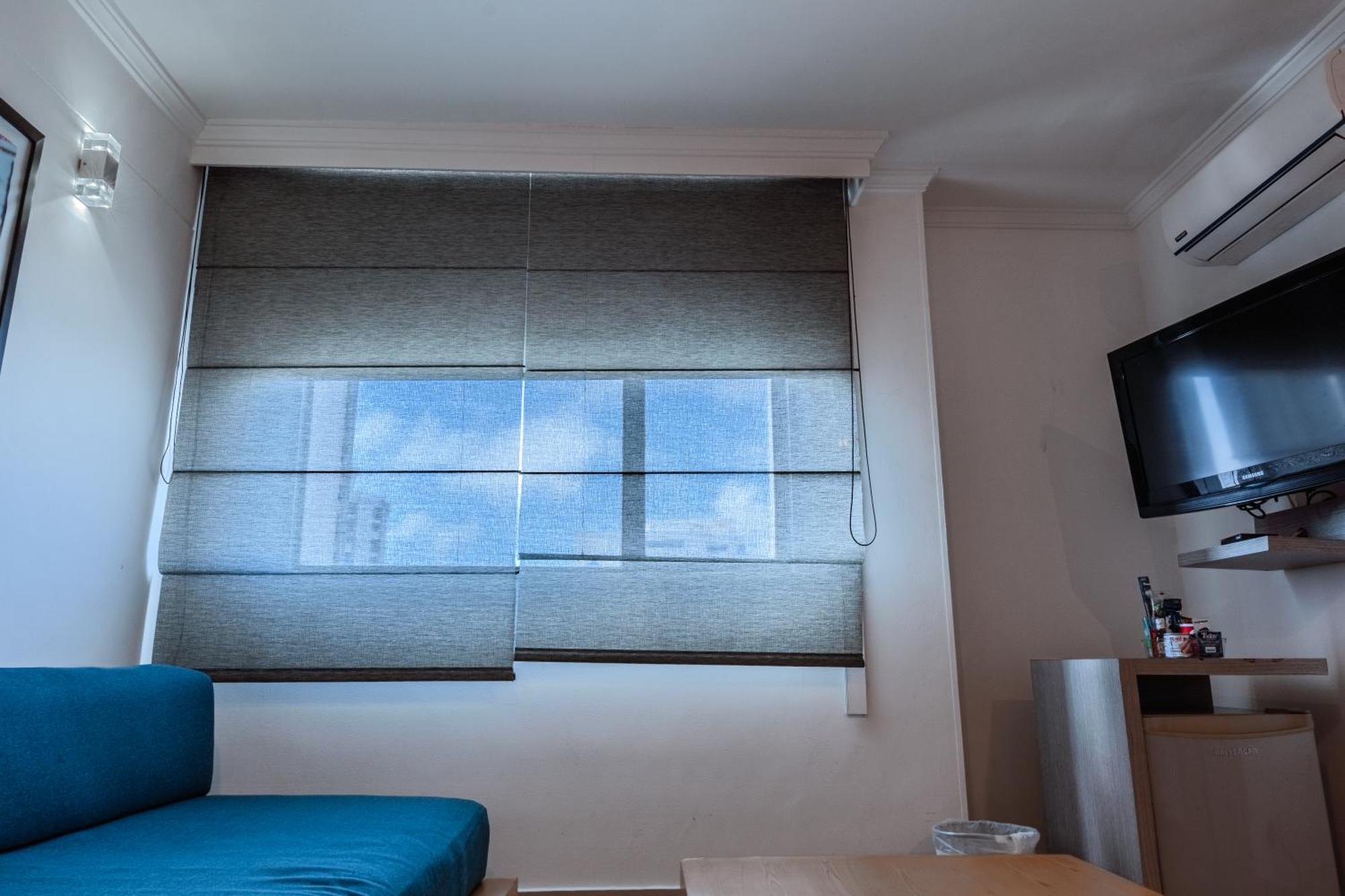 Hotel Barranquilla Plaza Exterior photo Roman blinds