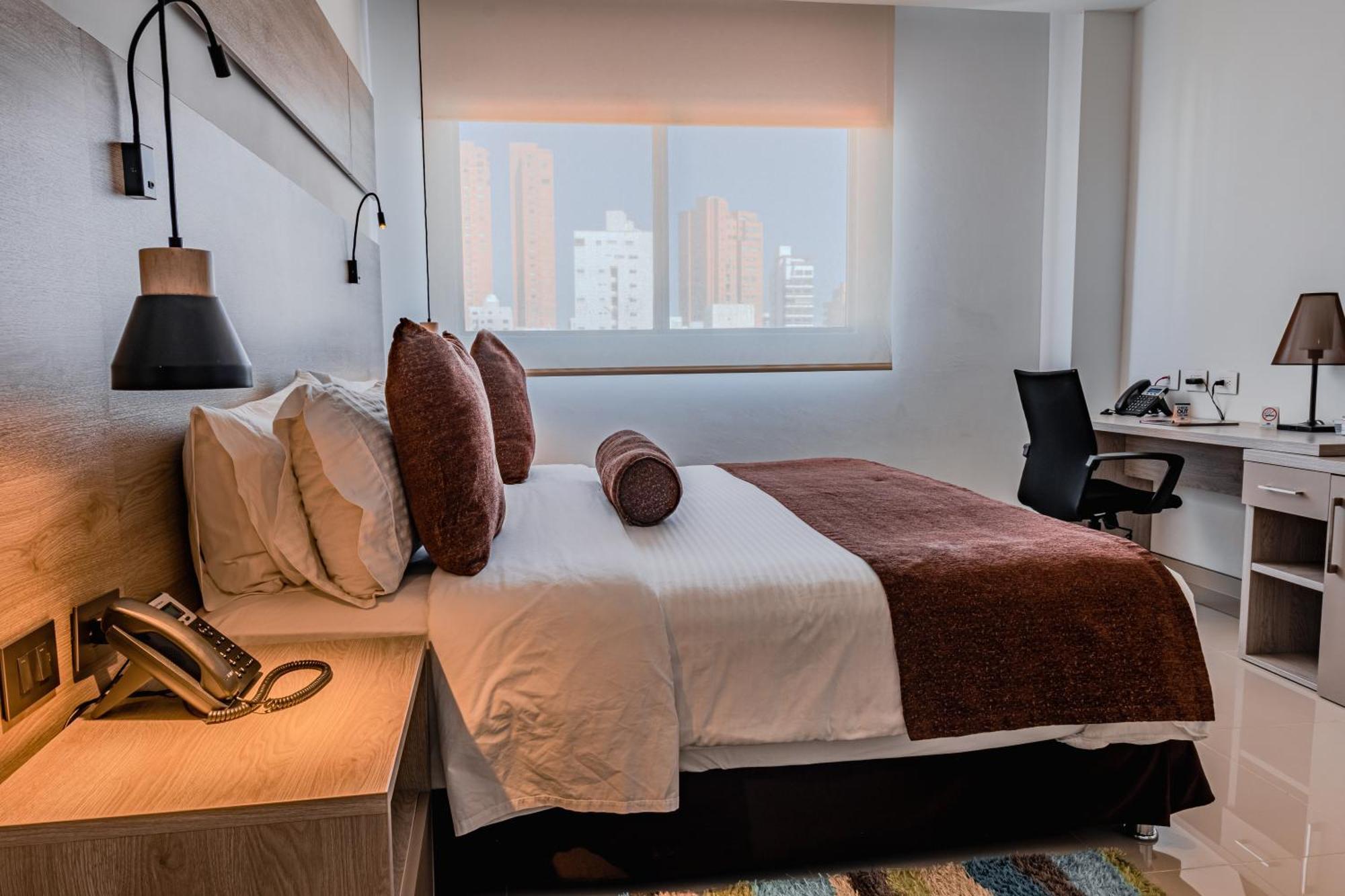 Hotel Barranquilla Plaza Exterior photo A bedroom at the hotel