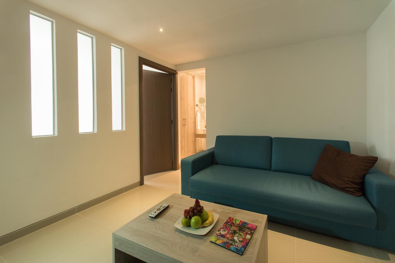 Hotel Barranquilla Plaza Exterior photo A living room in a condominium