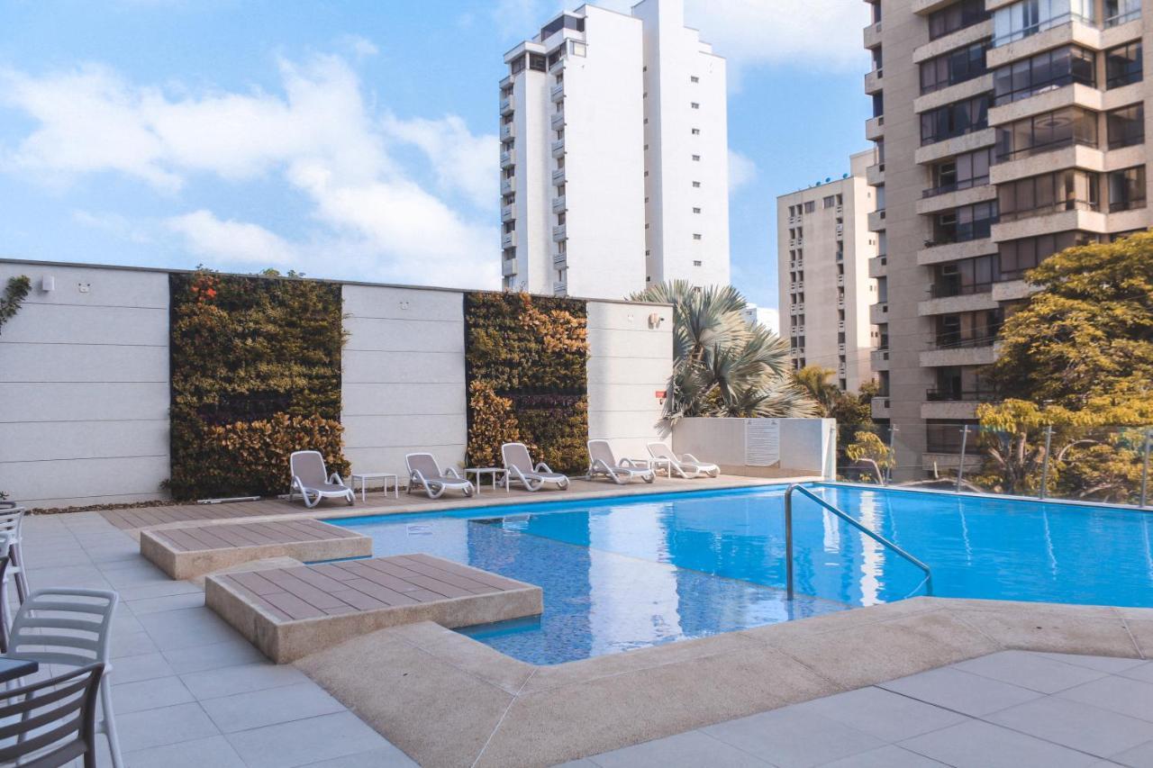 Hotel Barranquilla Plaza Exterior photo The swimming pool at the complex