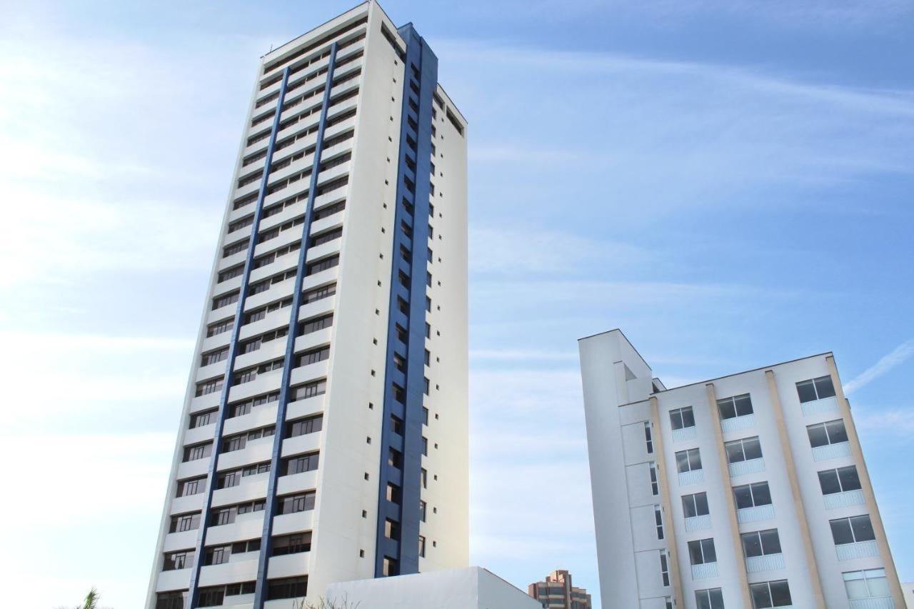 Hotel Barranquilla Plaza Exterior photo The 12-storey residential building